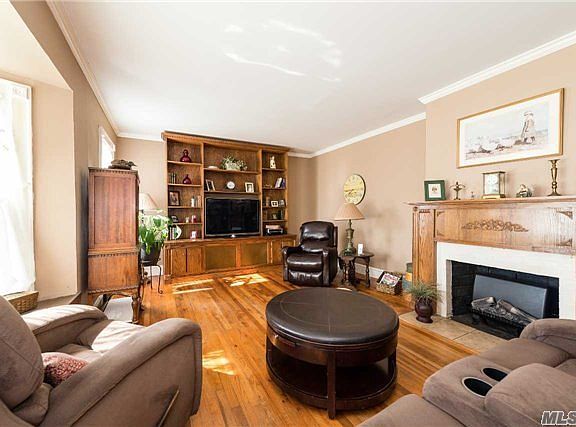 3rd image of 2173 Sanders Pl