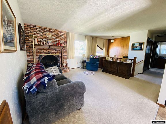 3rd image of 1019 Laredo Dr