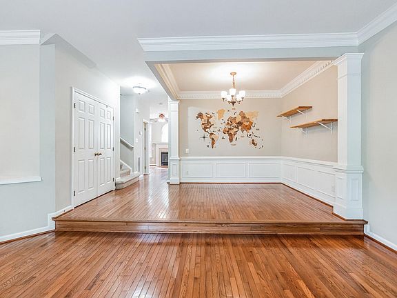 3rd image of 12876 Fair Valley Ct