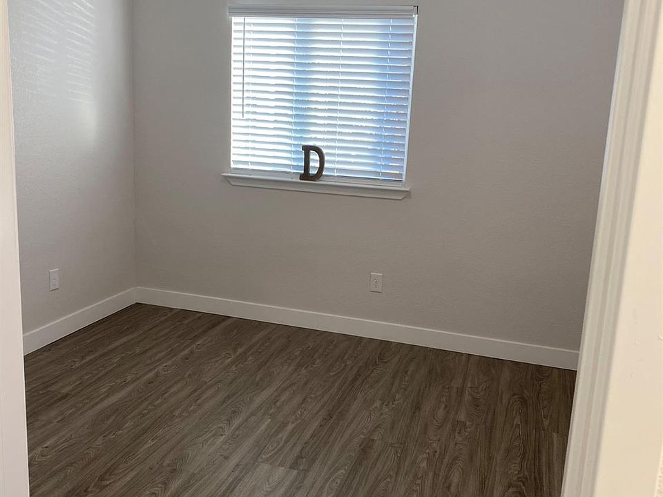 1st image of 229 Redwood Ave