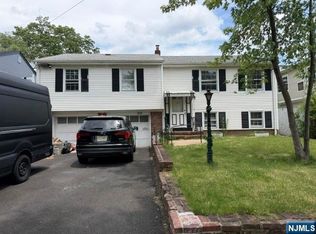 515 Chestnut St, Roselle, NJ 07203