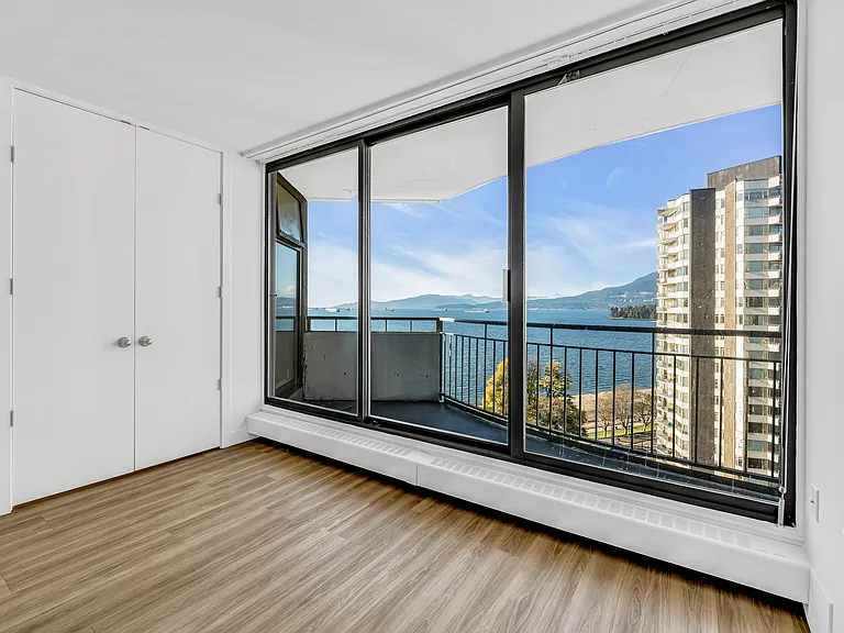 1600L Beach Ave — Photo 17