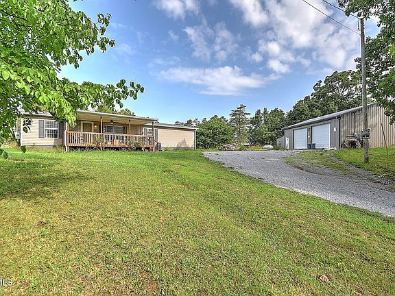 2nd image of 396 Summitt Hill Rd