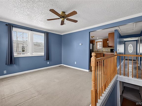 4th image of 255 Roland St