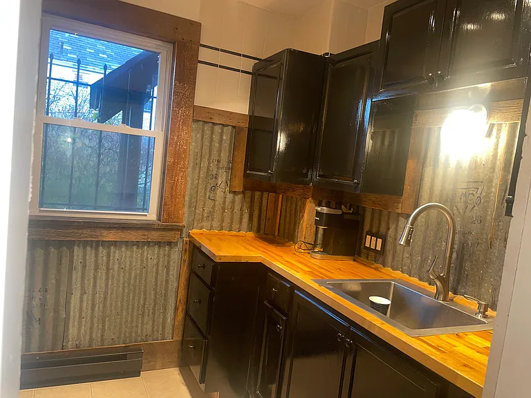 124 Washington St #3 — Photo 6