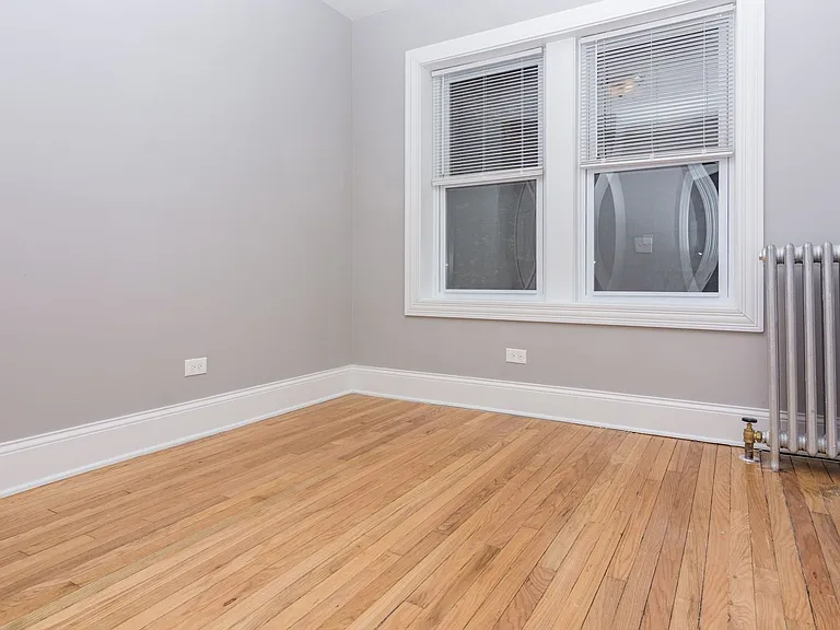 8143 S Ellis Ave — Photo 7