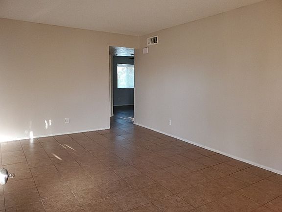 3rd image of 1762 E 6th Ave