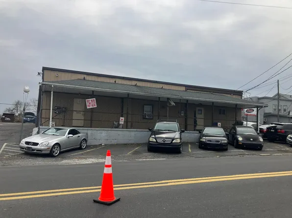 1216 Pembroke Rd, Bethlehem, PA 18017