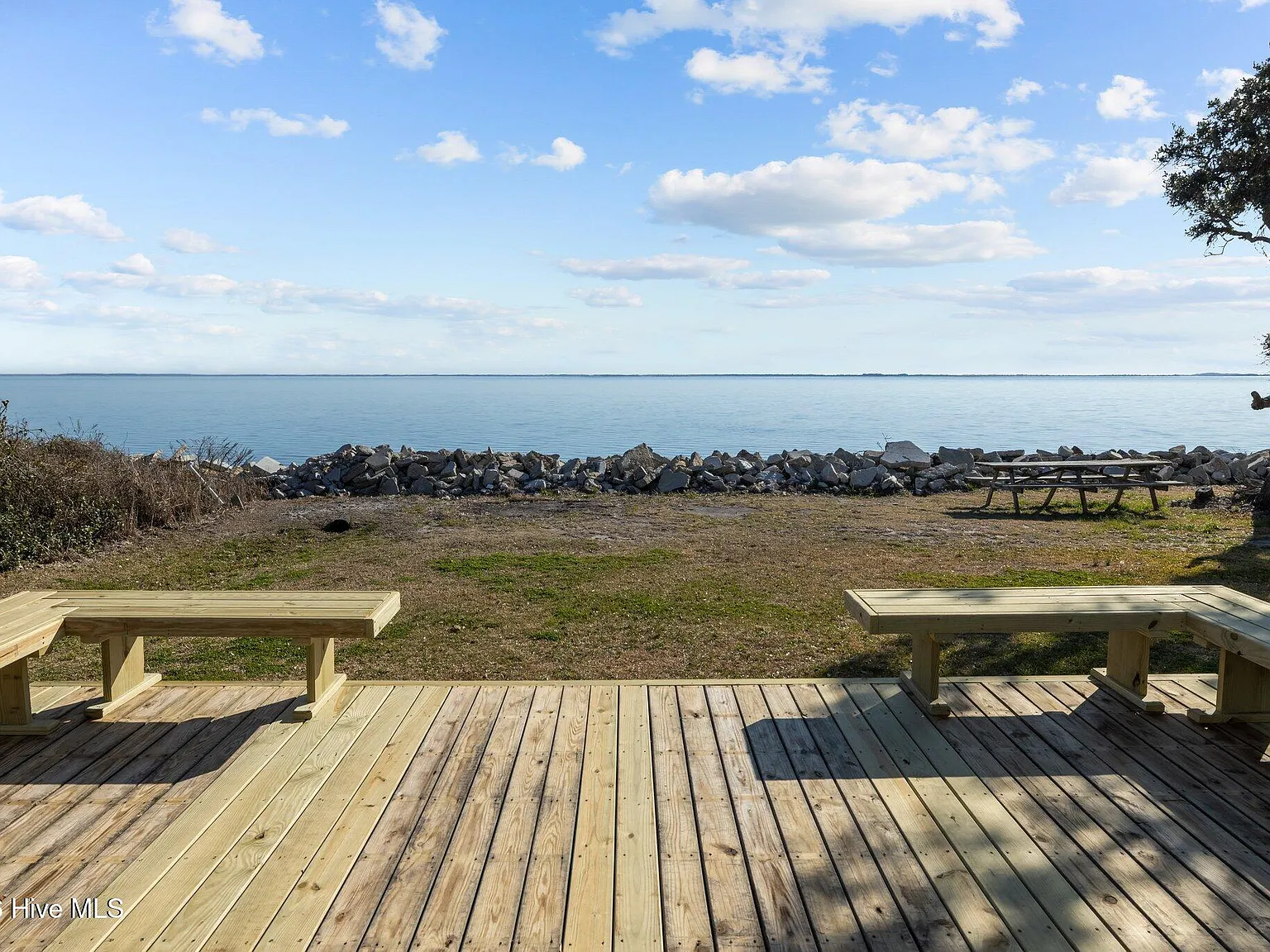 2 bed, 1.5 bath, $2,450 — Photo 2