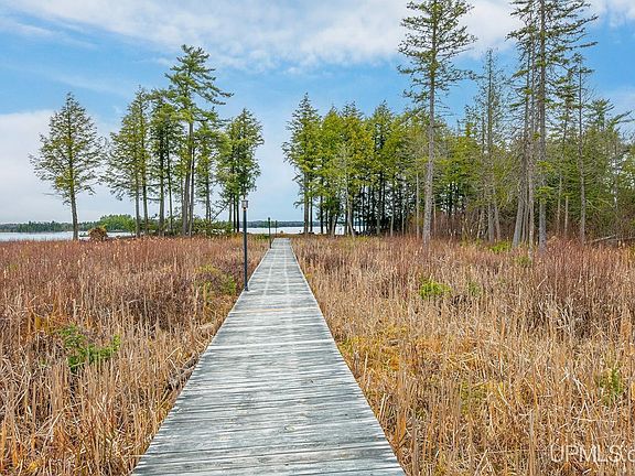 4th image of Palmer Lake Rd
