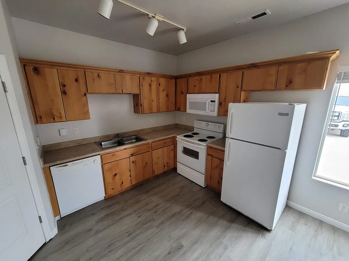 Building Photo - 858 S 170 W #A