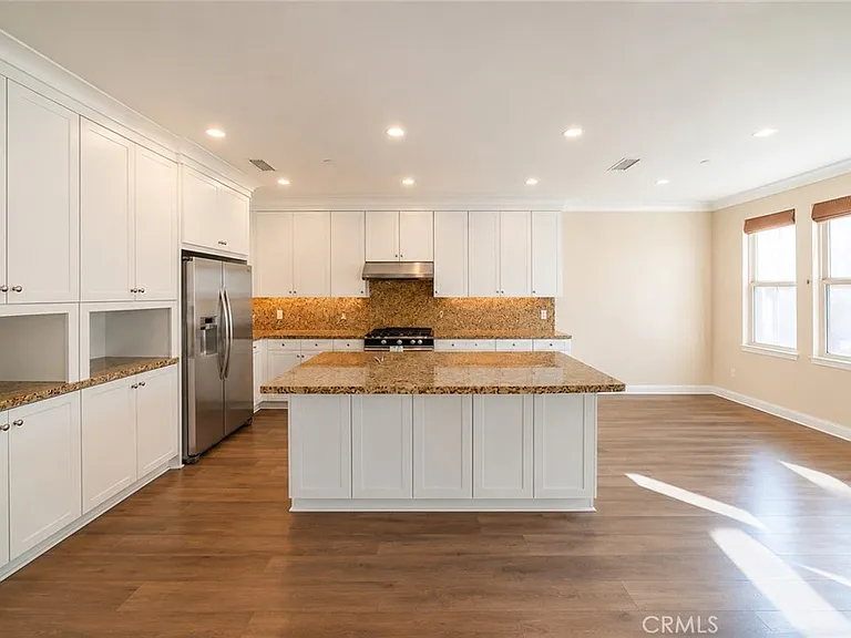 103 Oasis — Photo 8