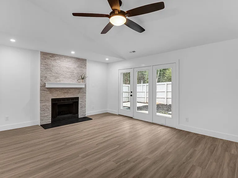 1413 Grantland Pl — Photo 9