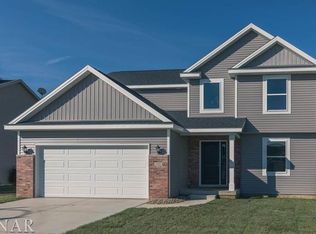 1032 Homestead Dr, Bloomington, IL 61705
