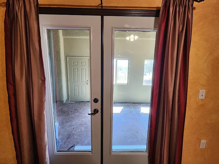 1050 W Rochin Rd — Photo 32
