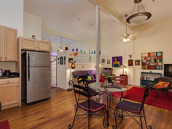 3rd image of 209 N 19th St #U23