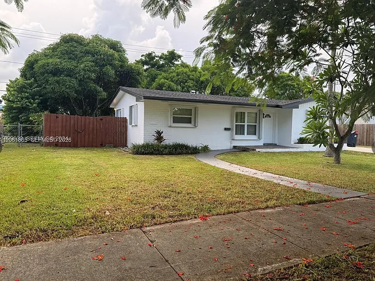 17630 SW 112th Ave — Photo 4