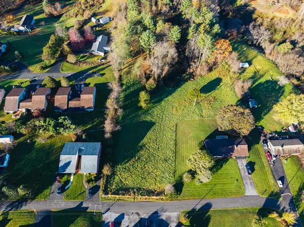 Childress St, Hillsville, VA 24343