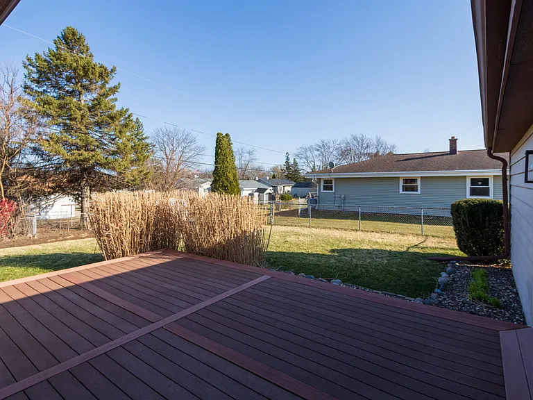 7146 S 38th St — Photo 24