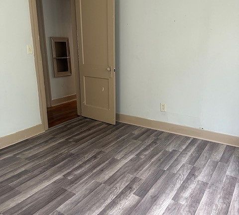 2nd image of 208 Newton St