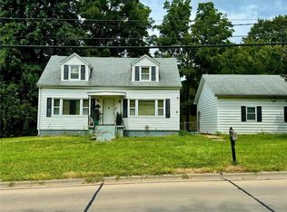 302 Pine Lake Rd, Collinsville, IL 62234