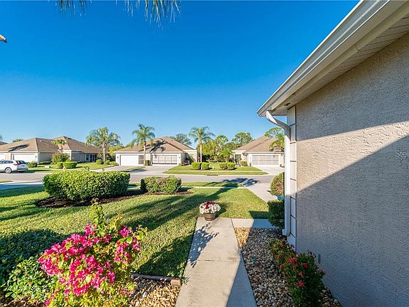 3rd image of 4210 Fairway Pl