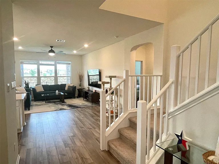 3768 Forino Dr — Photo 8