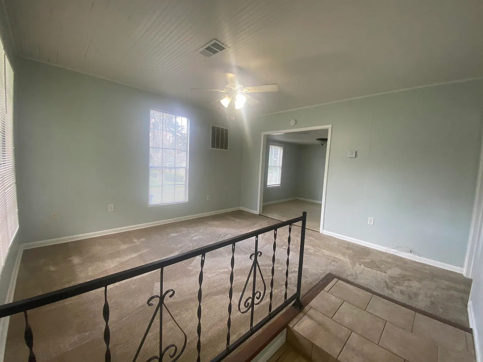 2 bed, 1.0 bath, 818 sqft, $1,450 — Photo 2