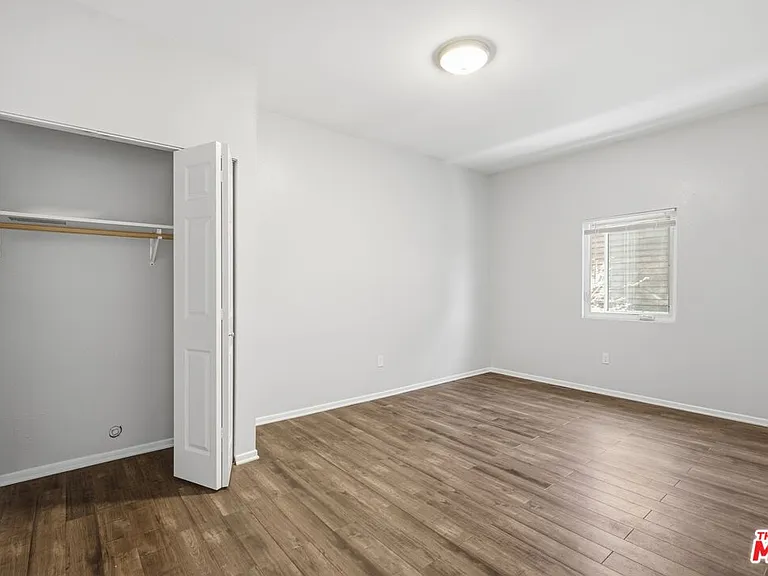 171 E 35th St #173-1/2 — Photo 14