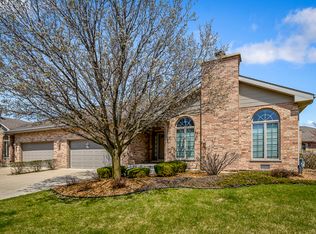 21205 Arbour Walk Dr, Frankfort, IL 60423