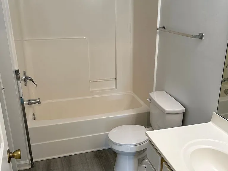 Arlington Apartments — Photo 114