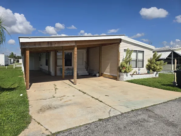 3477 Celestial Way, Fort Myers, FL 33903