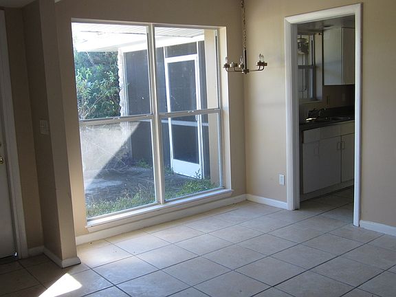 5th image of 401 E Prima Vista Blvd