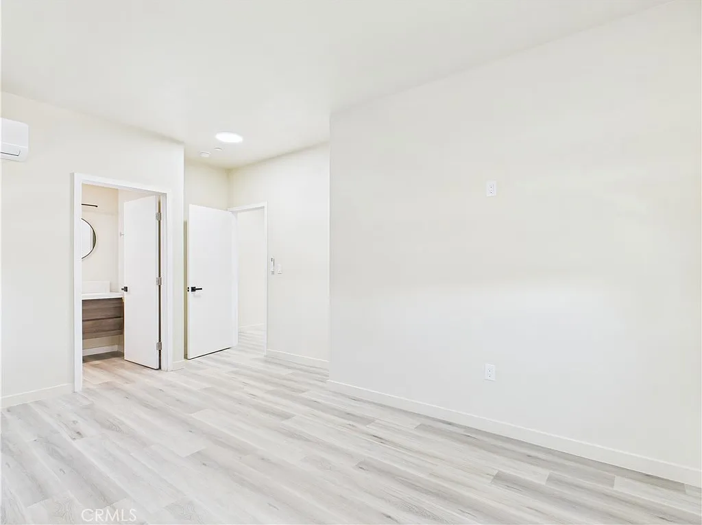 4 bed, 2929 sqft, $4,200 — Photo 4