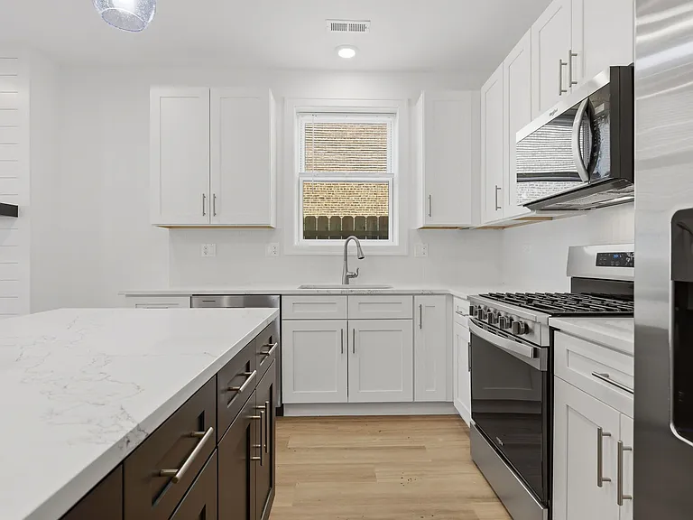 4841 S Prairie Ave #1 — Photo 12