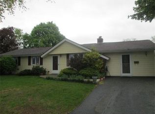 15 Waterhouse Rd, Stoneham, MA 02180