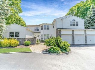 62 Arbor Field Way, Lake Grove, NY 11755