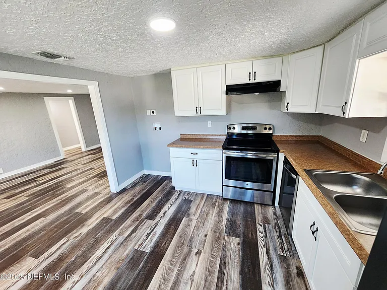 3238 Townsend Blvd — Photo 7