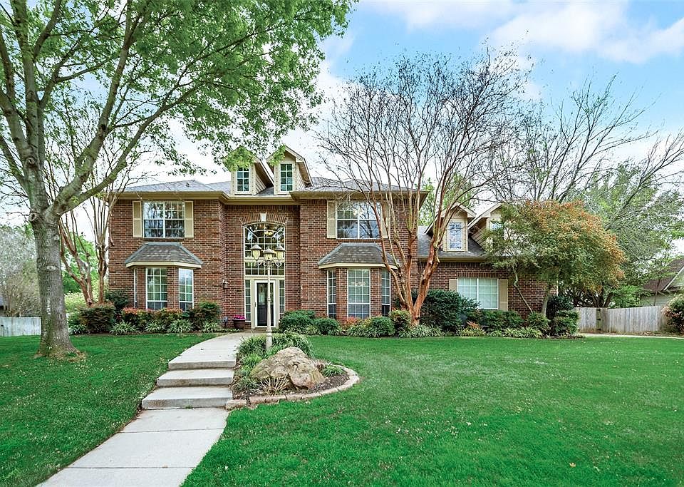 1st image of 108 Belmont Place Cir