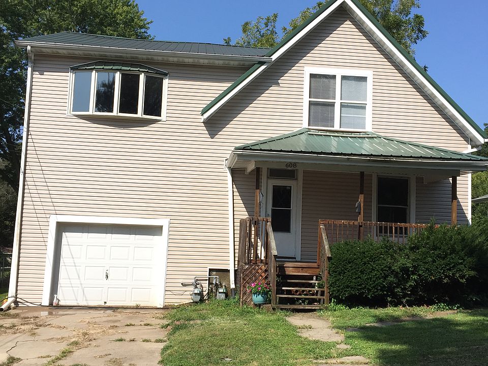 1st image of 608 Michigan St