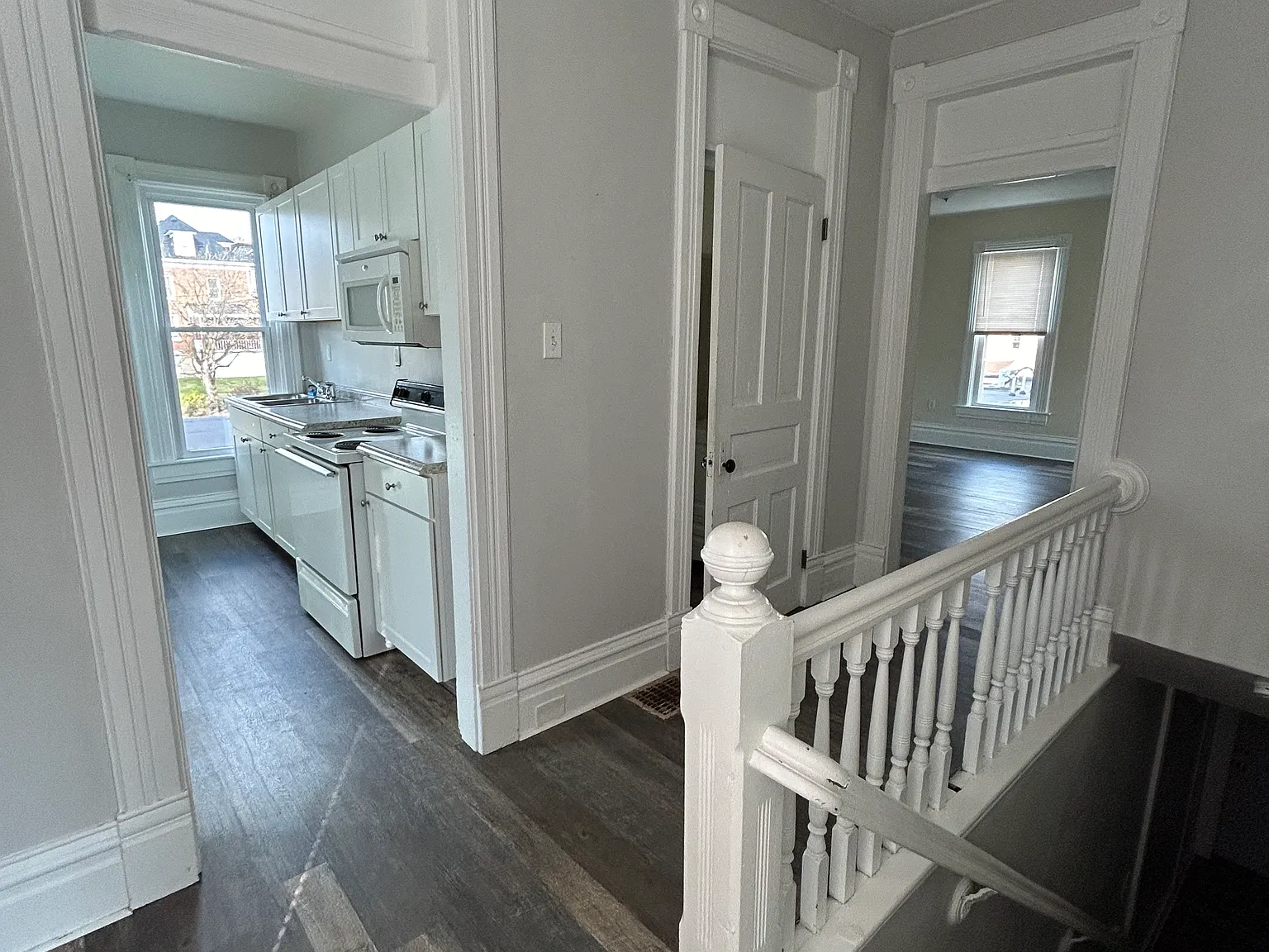 2 bed, $900 — Photo 2