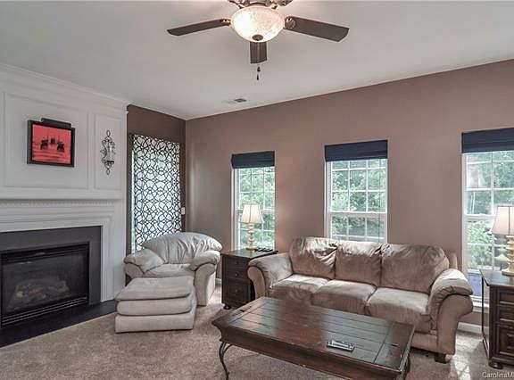 3rd image of 1066 Victoria Blake Ln