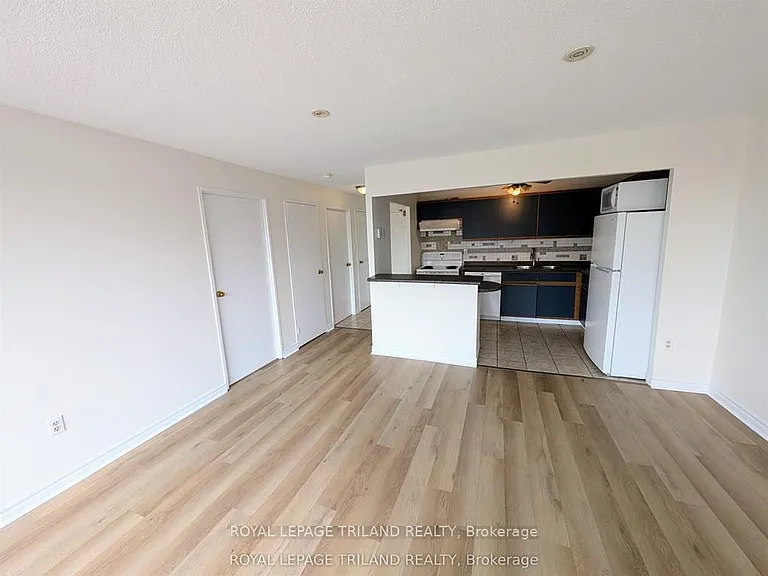 135 Base Line Rd W #306 — Photo 9