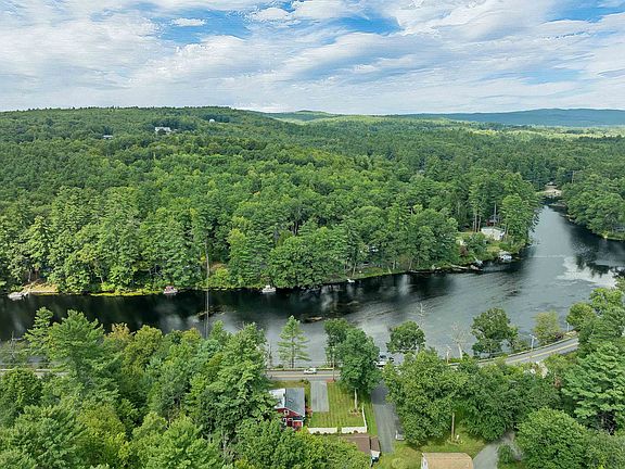 2nd image of 49 River Road