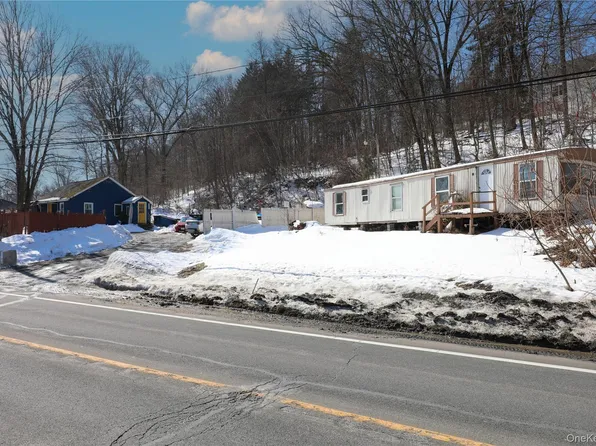 654 Broadway #9W, Esopus, NY 12429