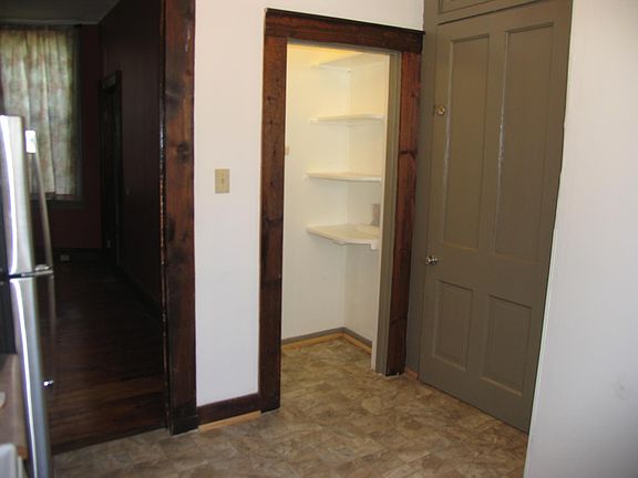 5th image of 2745 Norwood Ave #1