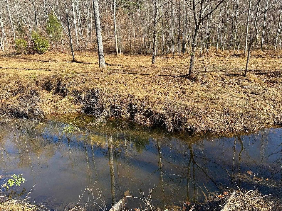 1st image of Goldmine Ln