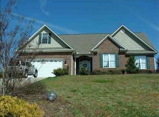 166 Sugar Hill Ct, Boiling Springs, SC 29316