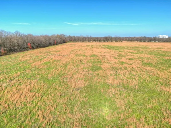 Fir Rd, Carthage, MO 64836
