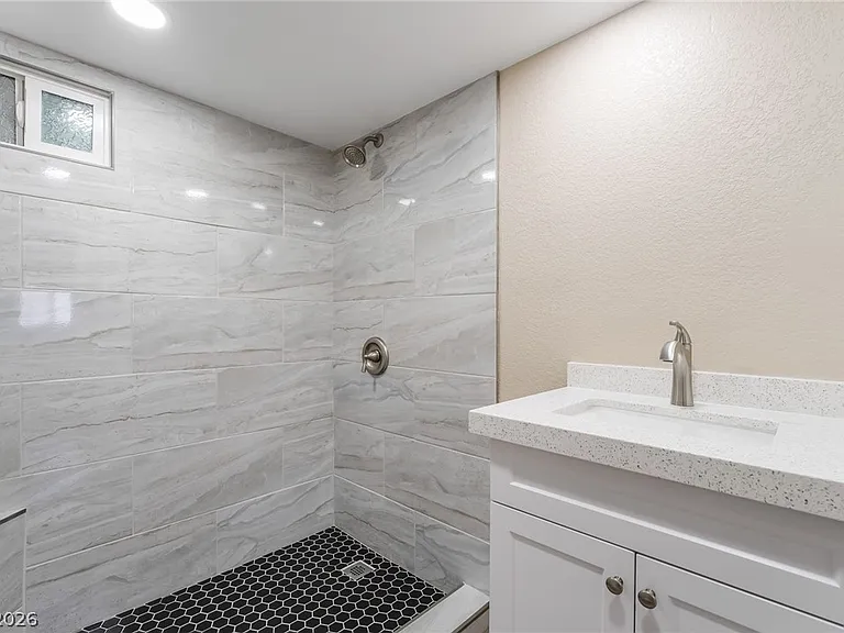 5402 Tahoe Dr — Photo 24